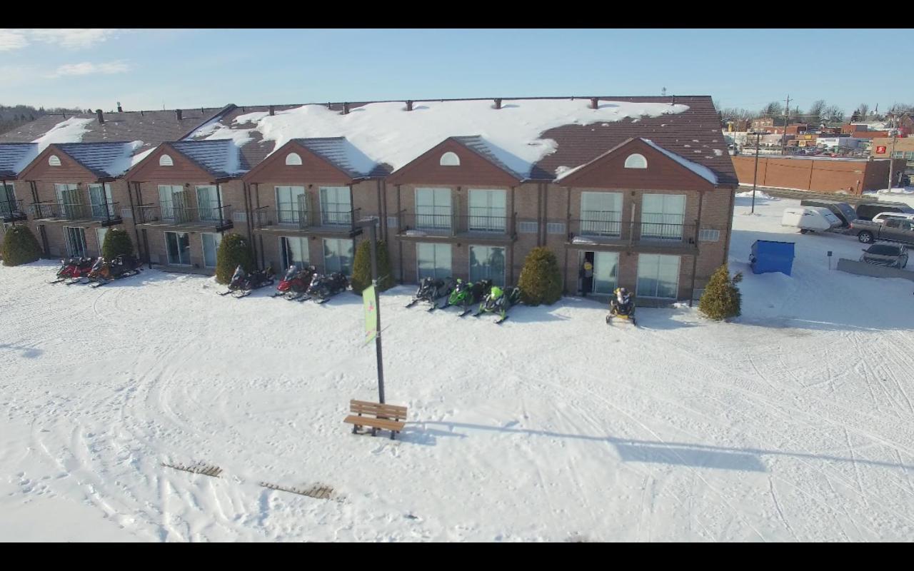 Waterfront Hotel New Liskeard