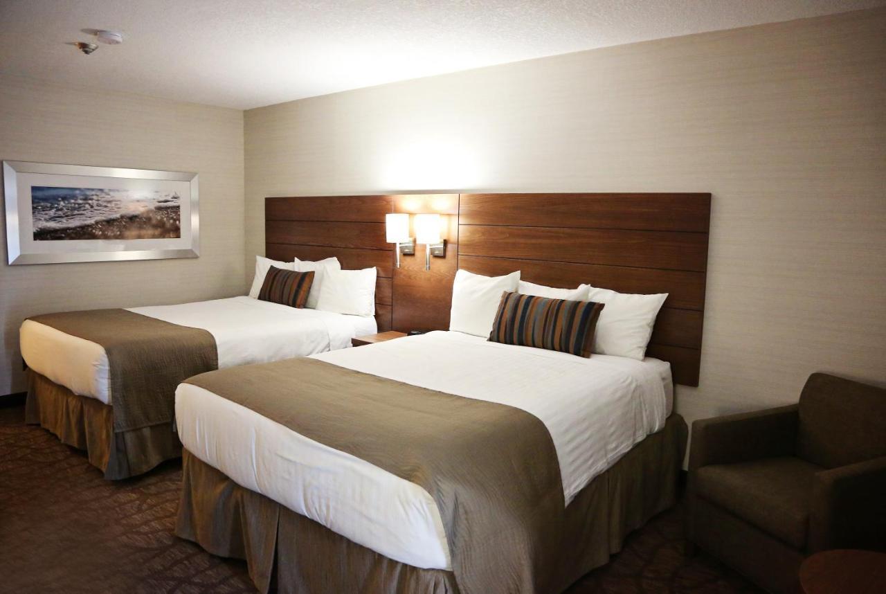 Waterfront Hotel New Liskeard